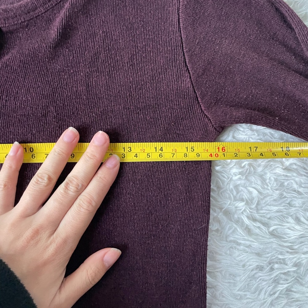 Brandy Melville maroon long sleeve Callen Henley - Picture 3 of 15